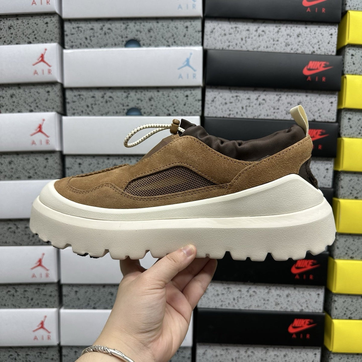 UGG CA805 Trainer 'Brown White' — vue 9