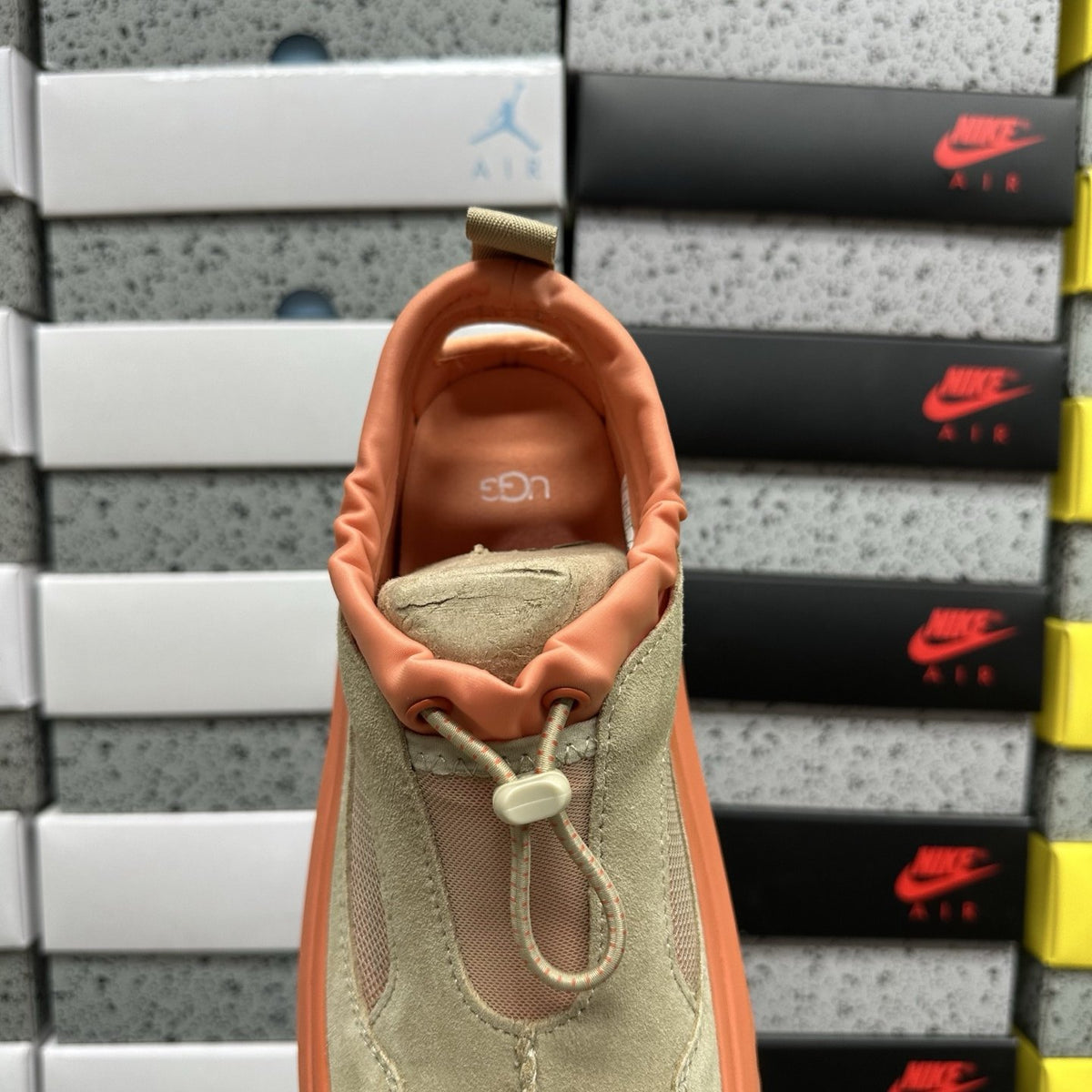 UGG CA805 Trainer 'Orange Grey' — vue 5