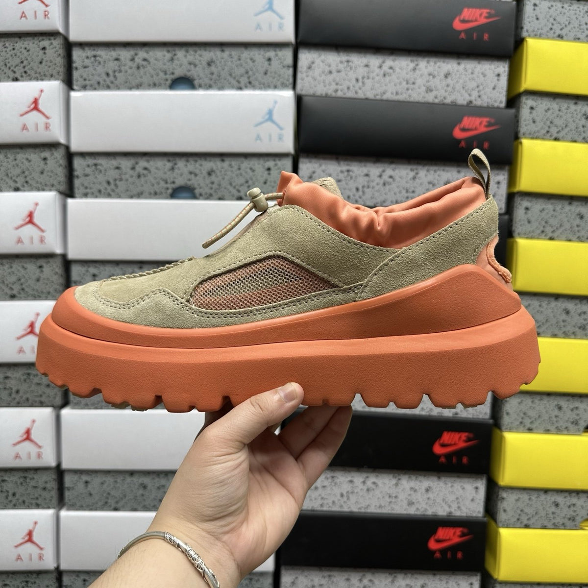 UGG CA805 Trainer 'Orange Grey' — vue 9