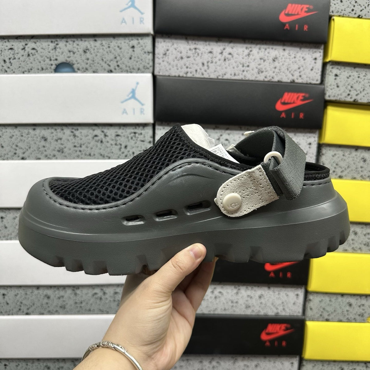 UGG Sport Yeah Clog 'Grey Black' — vue 9