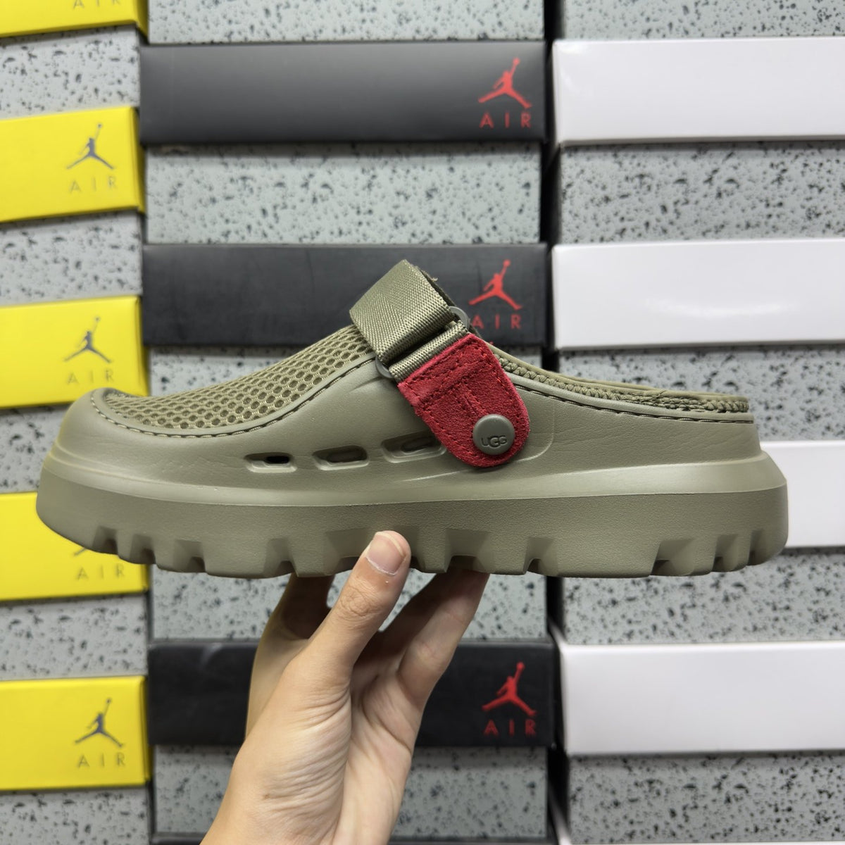 UGG Sport Yeah Clog 'Green Red' — vue 4