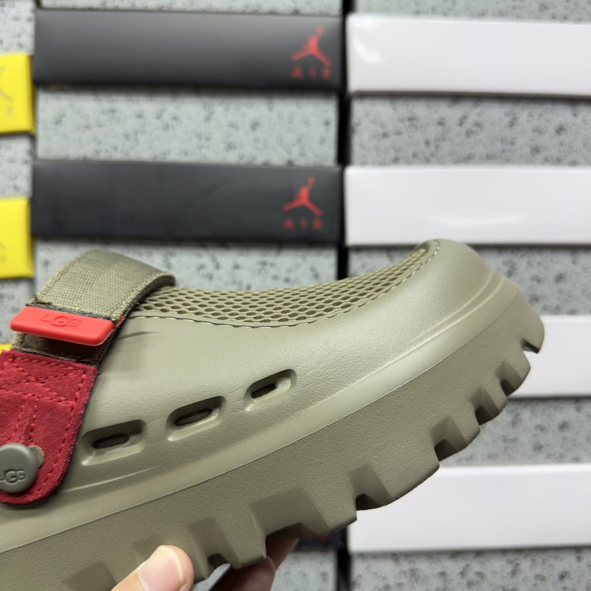 UGG Sport Yeah Clog 'Green Red' — vue 8