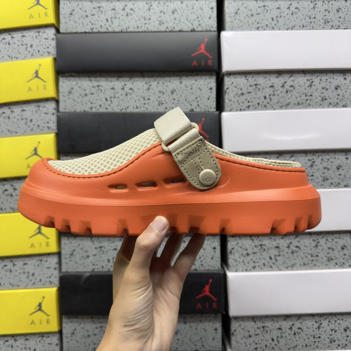 UGG Sport Yeah Clog 'Orange Grey' — vue 4