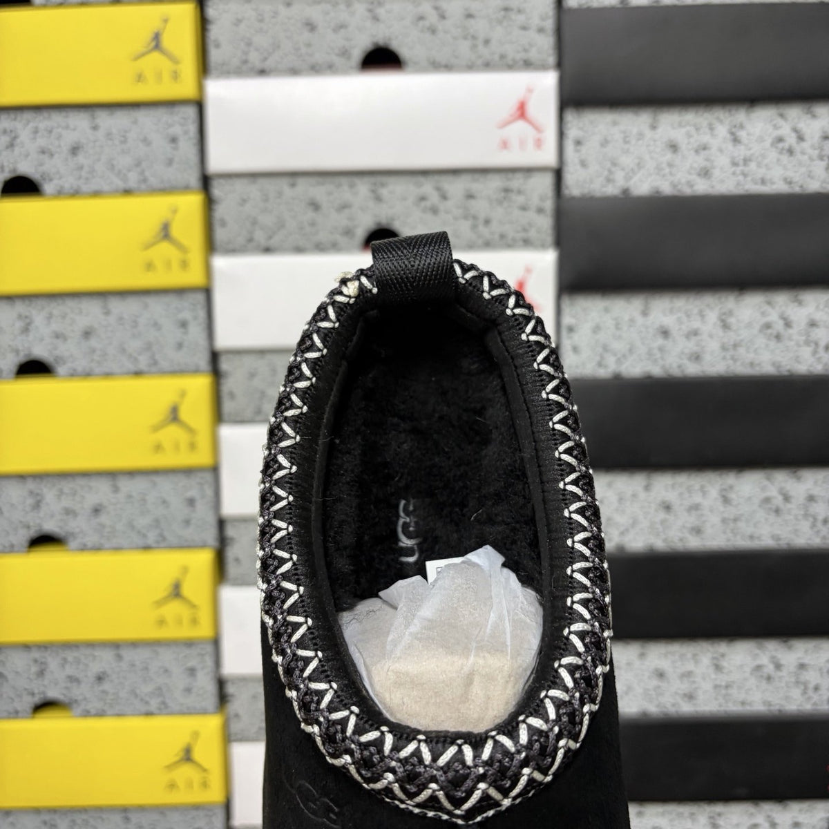 UGG Tazz 'Black' — vue 5