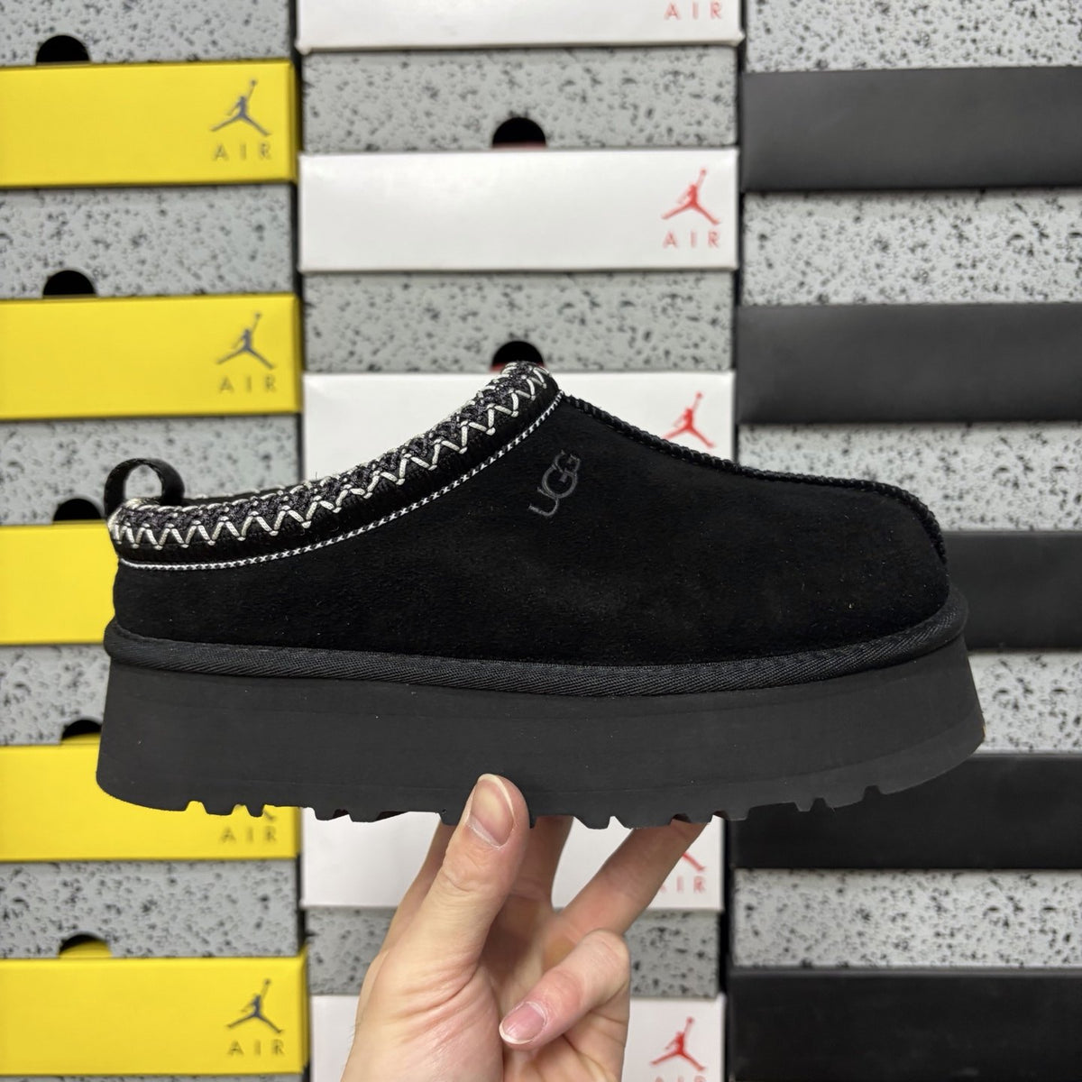 UGG Tazz 'Black' — vue 9