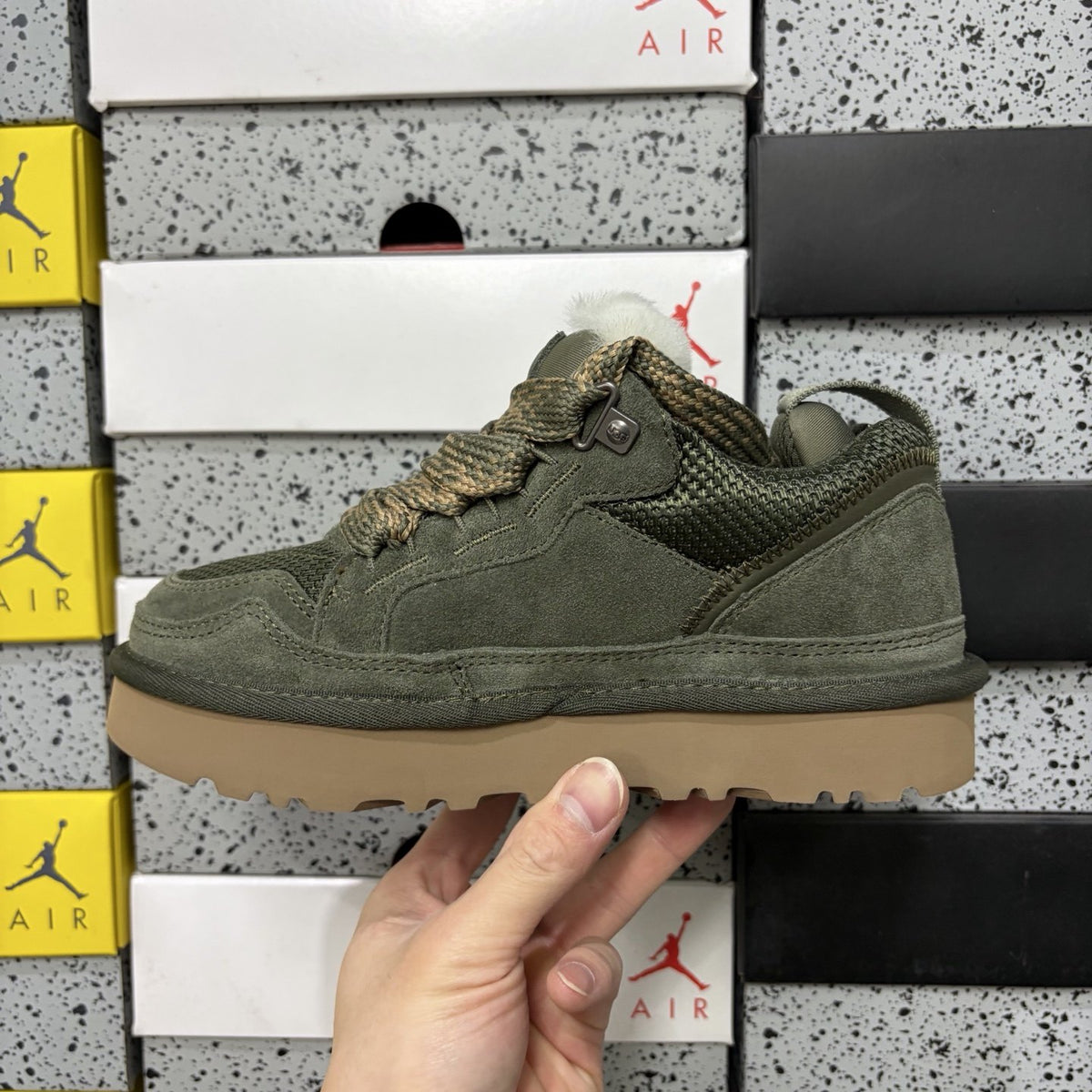 UGG Lowmel 'Green' — vue 2