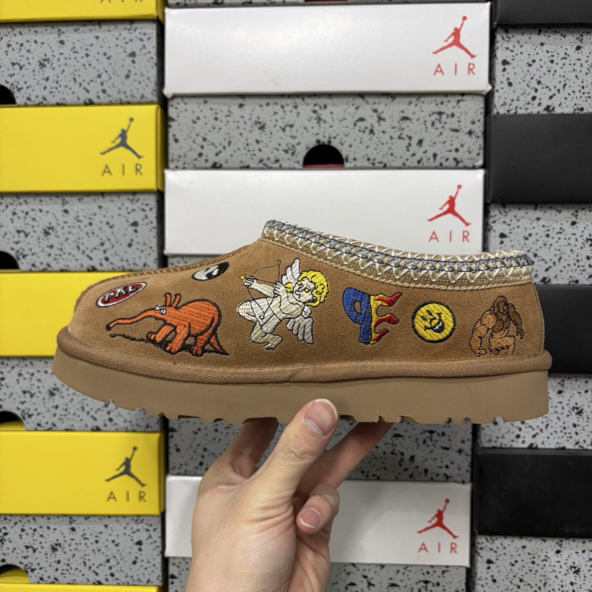 UGG Tazz Cartoon 'Chestnut' — vue 2