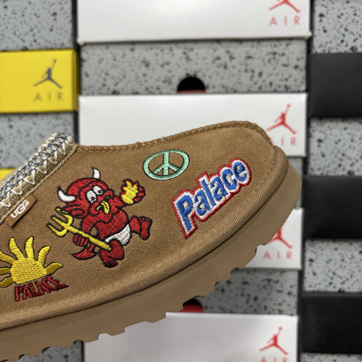 UGG Tazz Cartoon 'Chestnut' — vue 7
