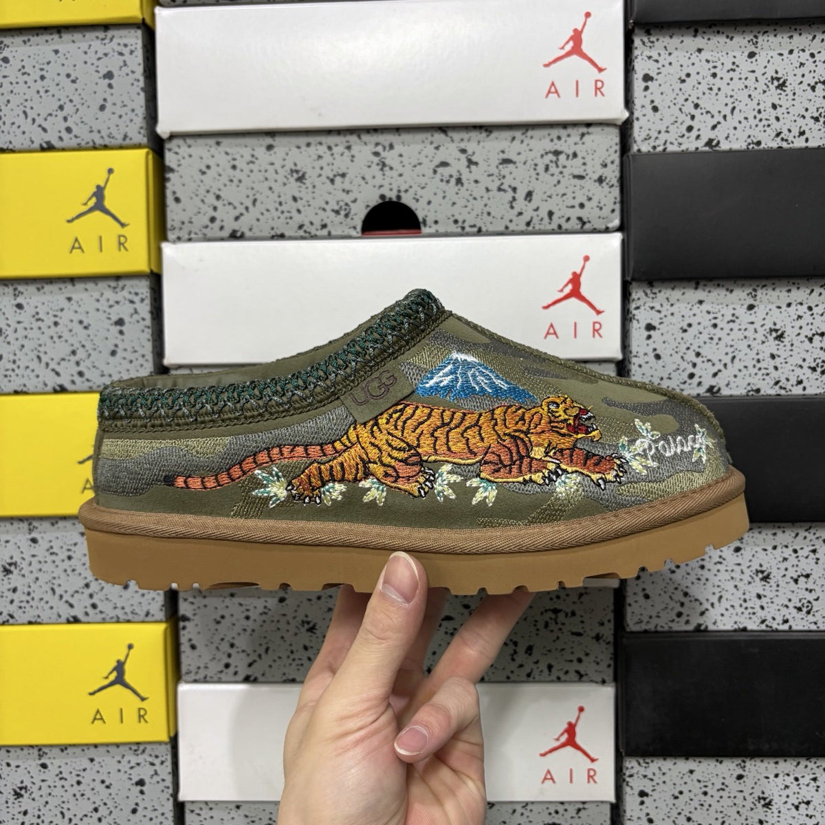 UGG Tazz Dragon 'Green' — vue 9