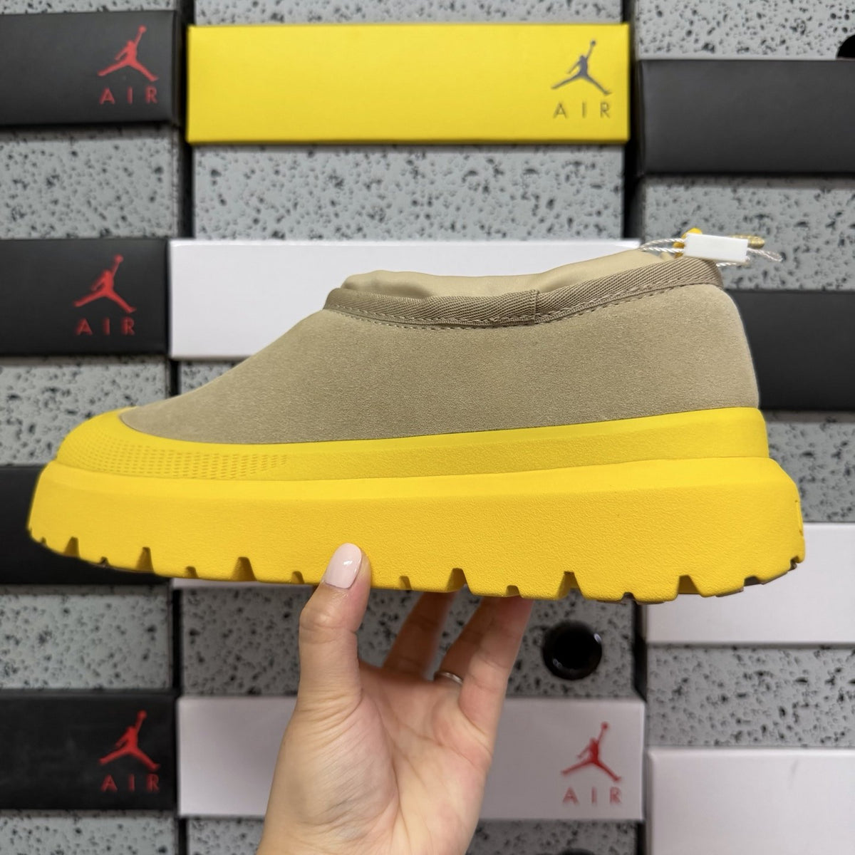 UGG Tasman Weather Hybrid 'Yellow' — vue 2