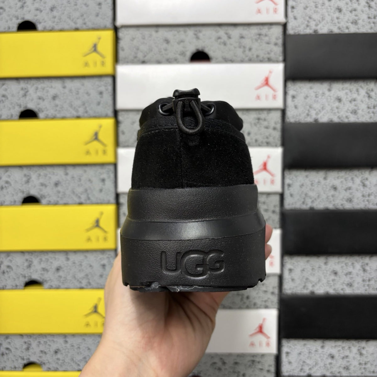 UGG Tasman Weather Hybrid 'Black' — vue 4