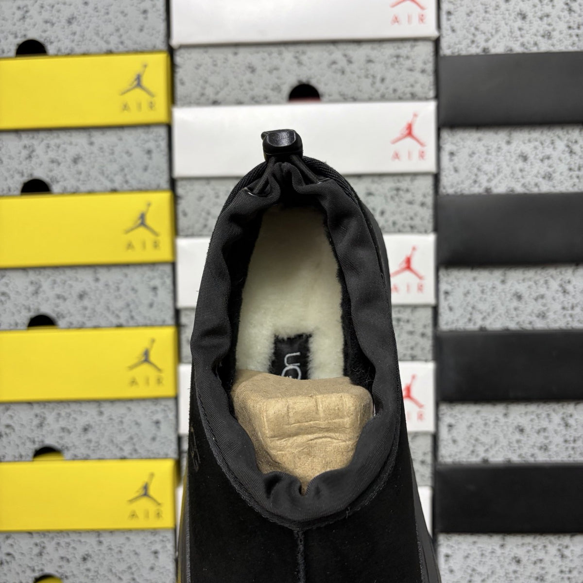 UGG Tasman Weather Hybrid 'Black' — vue 5