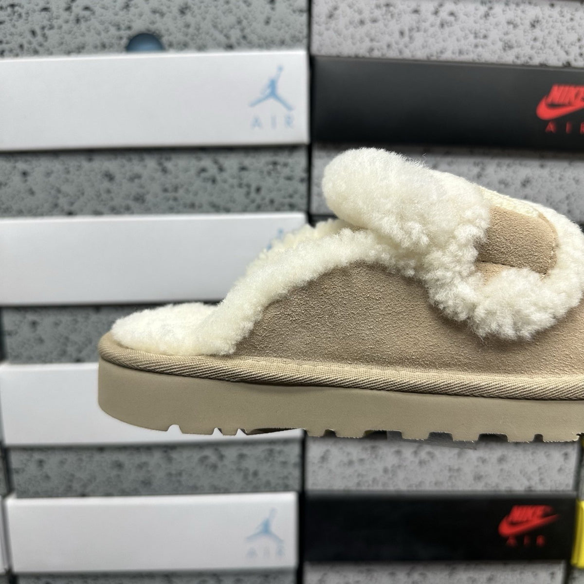 UGG Tasman Embroidered 'Khaki' — vue 5