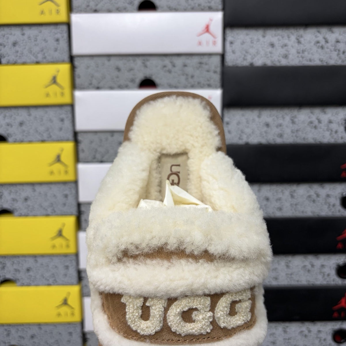 UGG Tasman Embroidered 'Chestnut' — vue 5