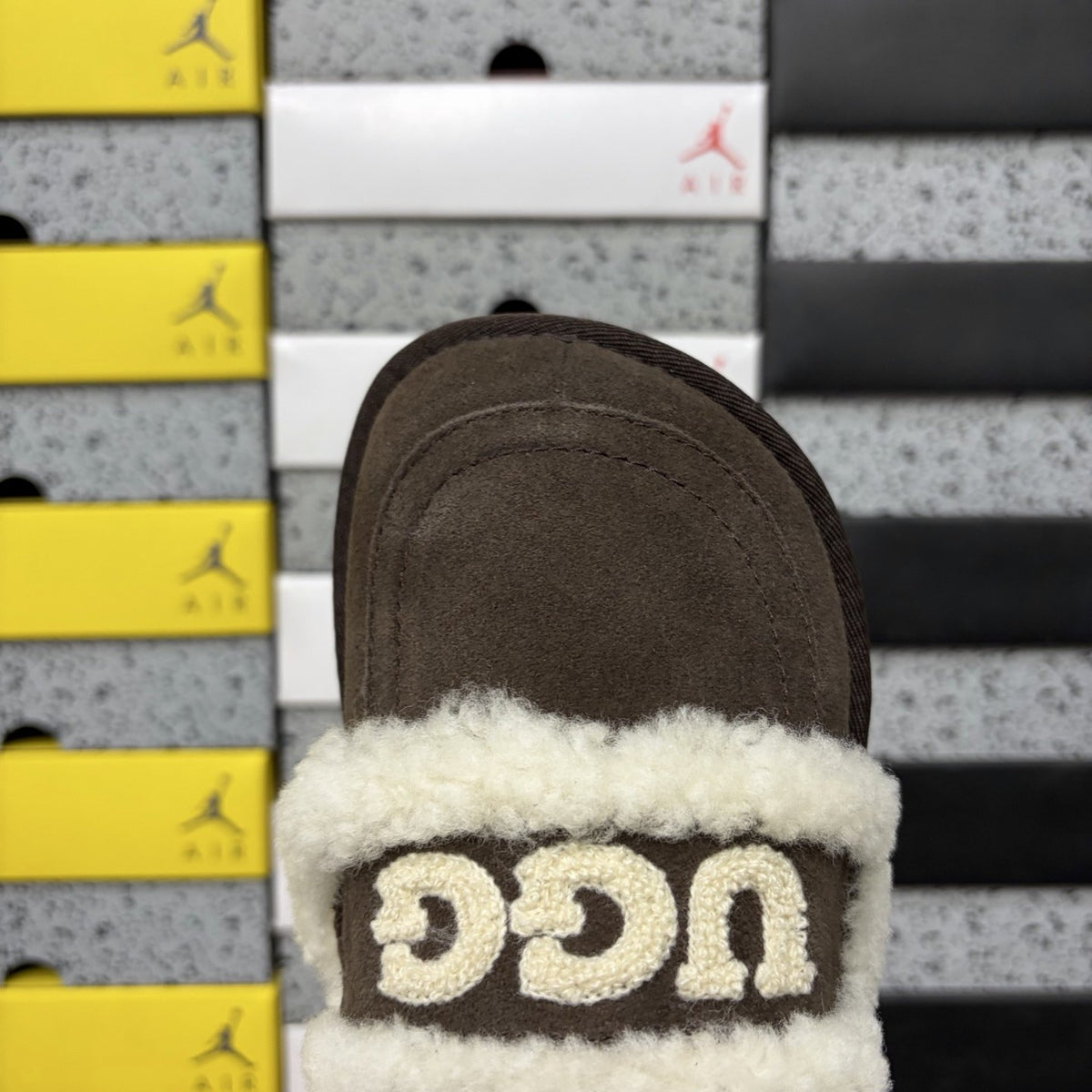 UGG Tasman Embroidered 'Chocolate' — vue 8