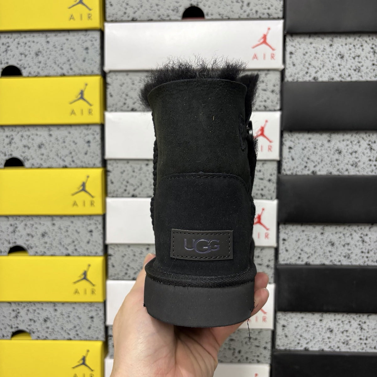 UGG Bailey Button II 'Black' — vue 4