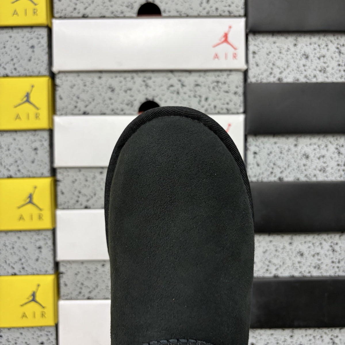 UGG Bailey Button II 'Black' — vue 8
