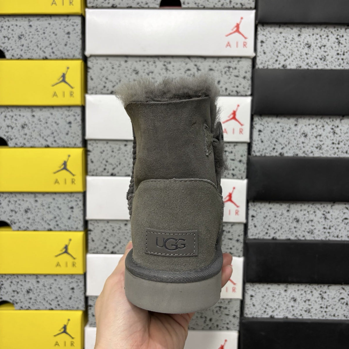 UGG Bailey Button II 'Grey' — vue 4