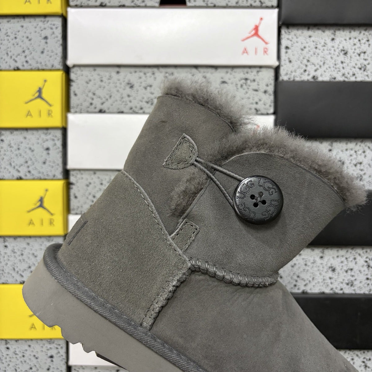 UGG Bailey Button II 'Grey' — vue 6