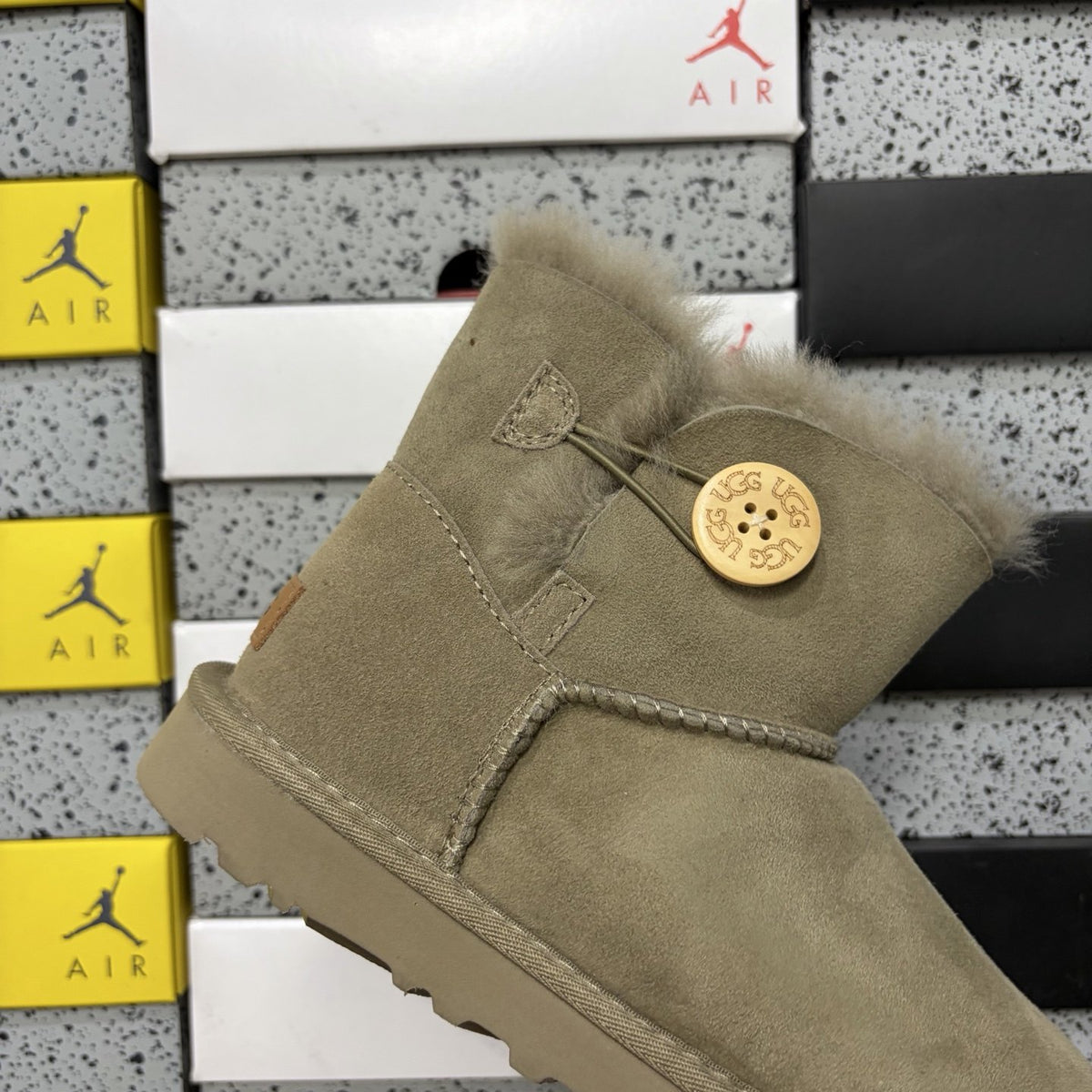 UGG Bailey Button II 'Antilope' — vue 6
