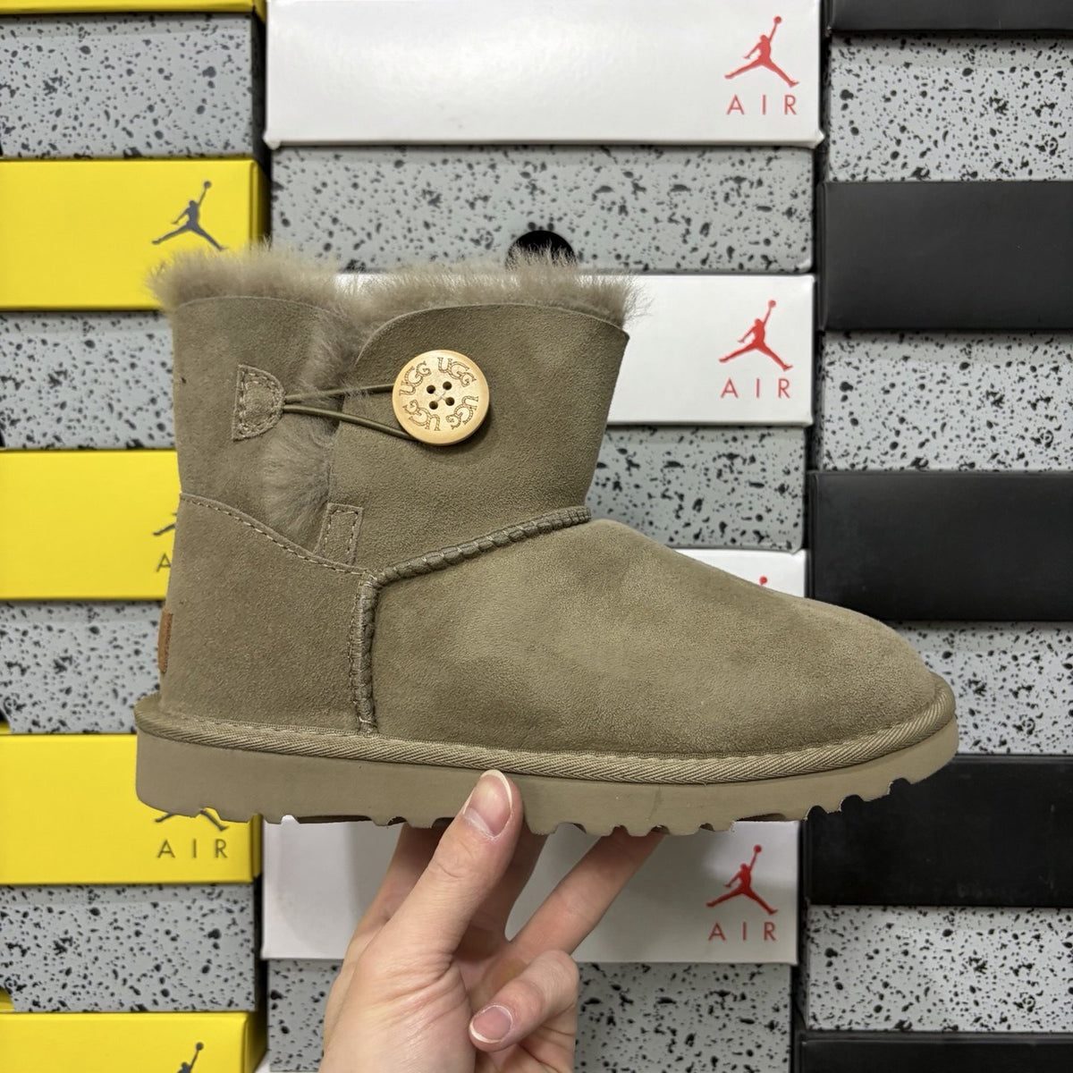 UGG Bailey Button II 'Antilope' — vue 9