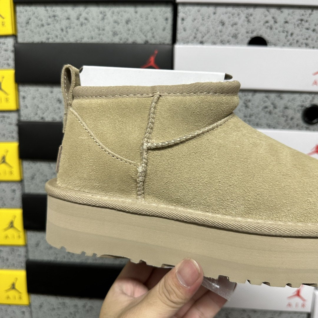 UGG Classic Mini Platform 'Mustard Seed' — vue 5