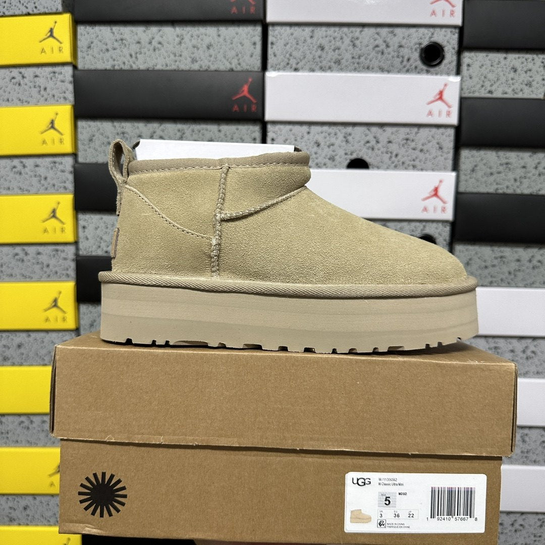 UGG Classic Mini Platform 'Mustard Seed' — vue 9