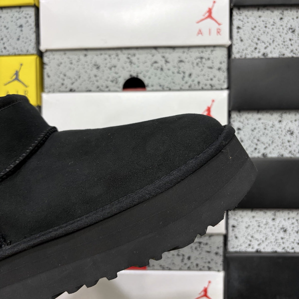 UGG Classic Mini Platform 'Black' — vue 8