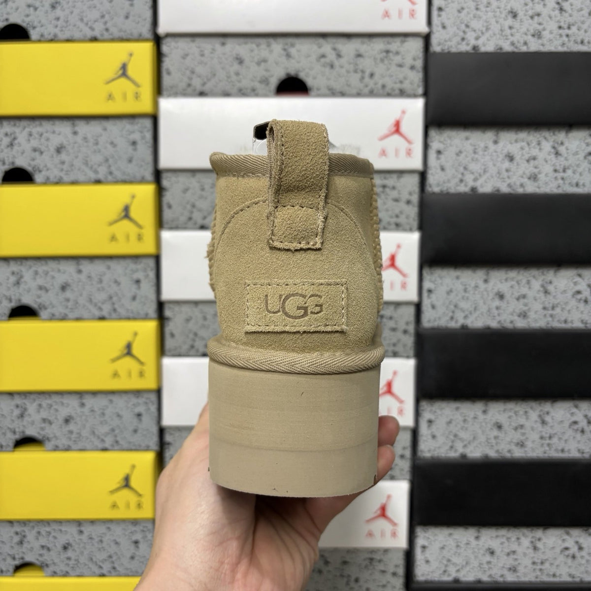 UGG Classic Ultra Mini Platform 'Mustard Seed' — vue 4