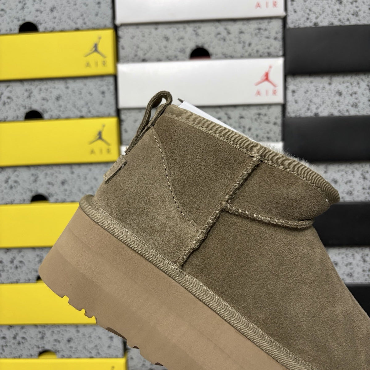 UGG Classic Ultra Mini Platform 'Antilope' — vue 6