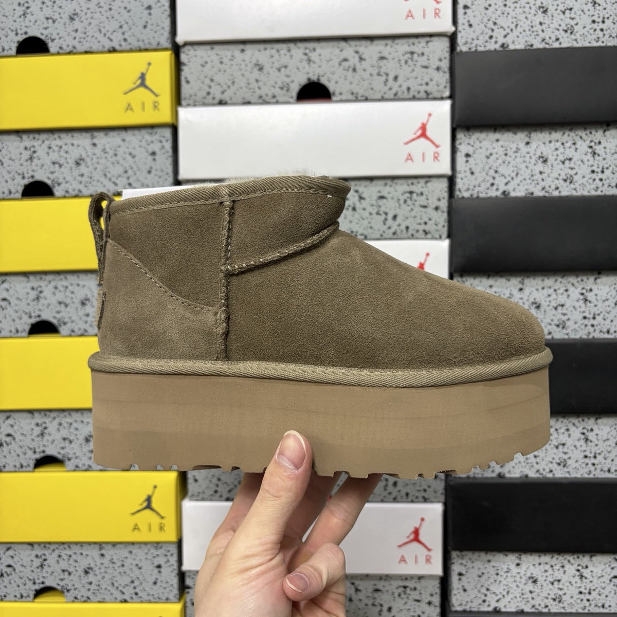 UGG Classic Ultra Mini Platform 'Antilope' — vue 9