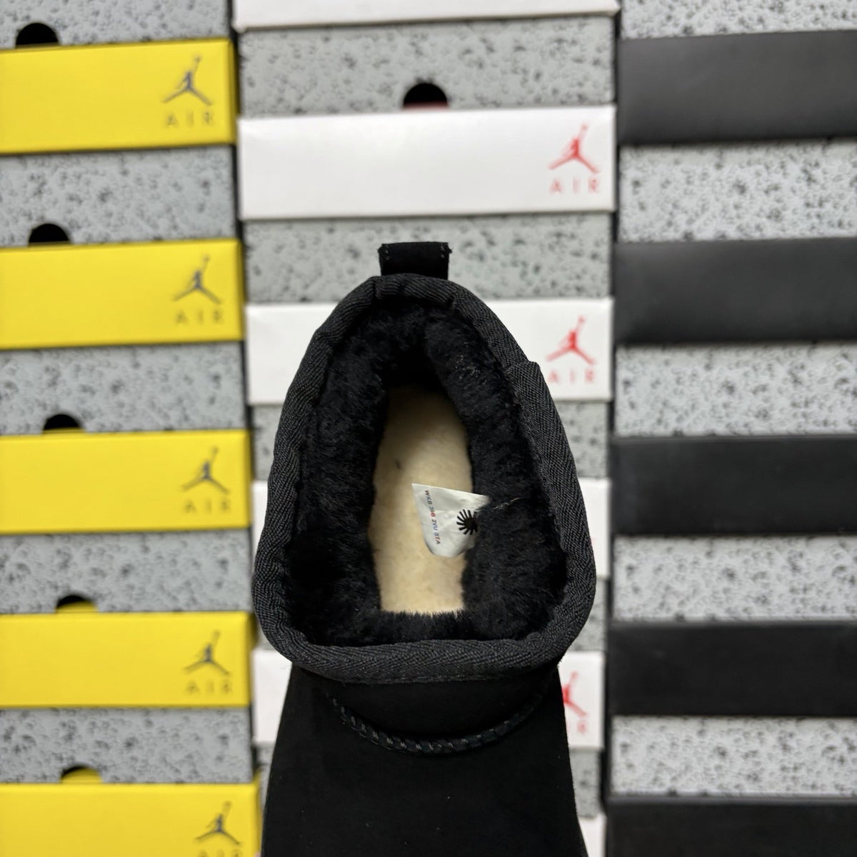 UGG Classic Ultra Mini Platform 'Black' — vue 5