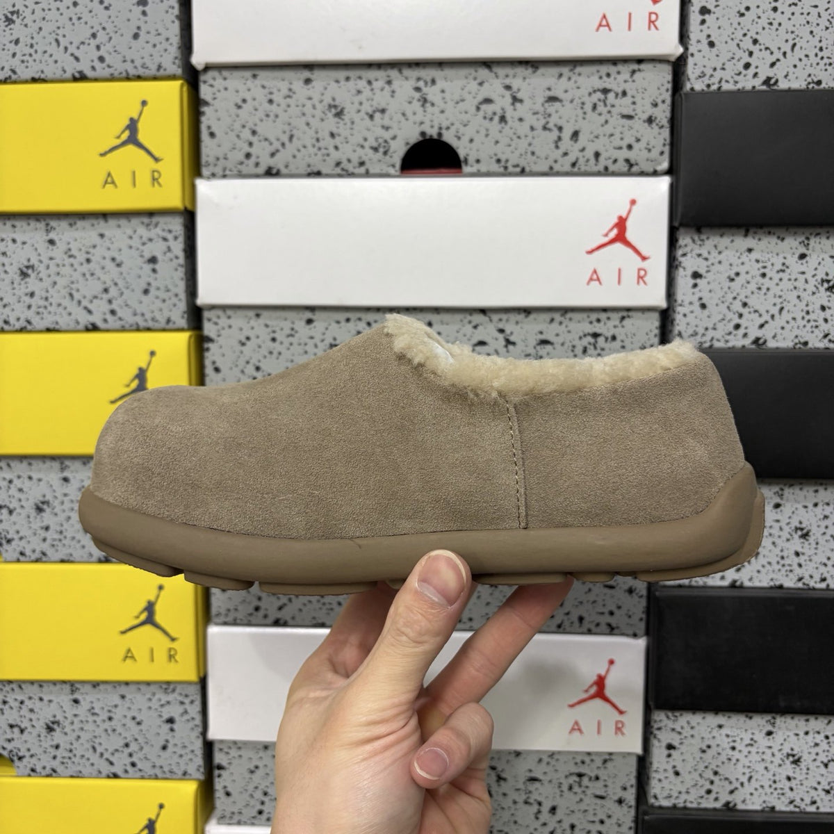 UGG Pumped Slide Platform 'Antilope' — vue 2