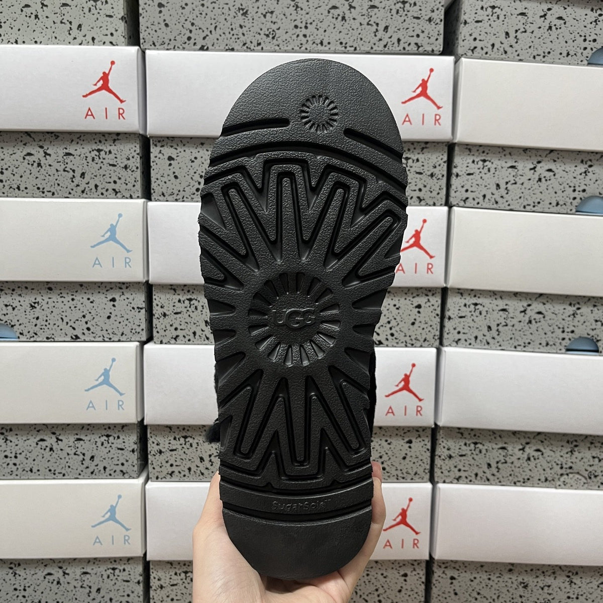 UGG Funkette Platform 'Black' — vue 3
