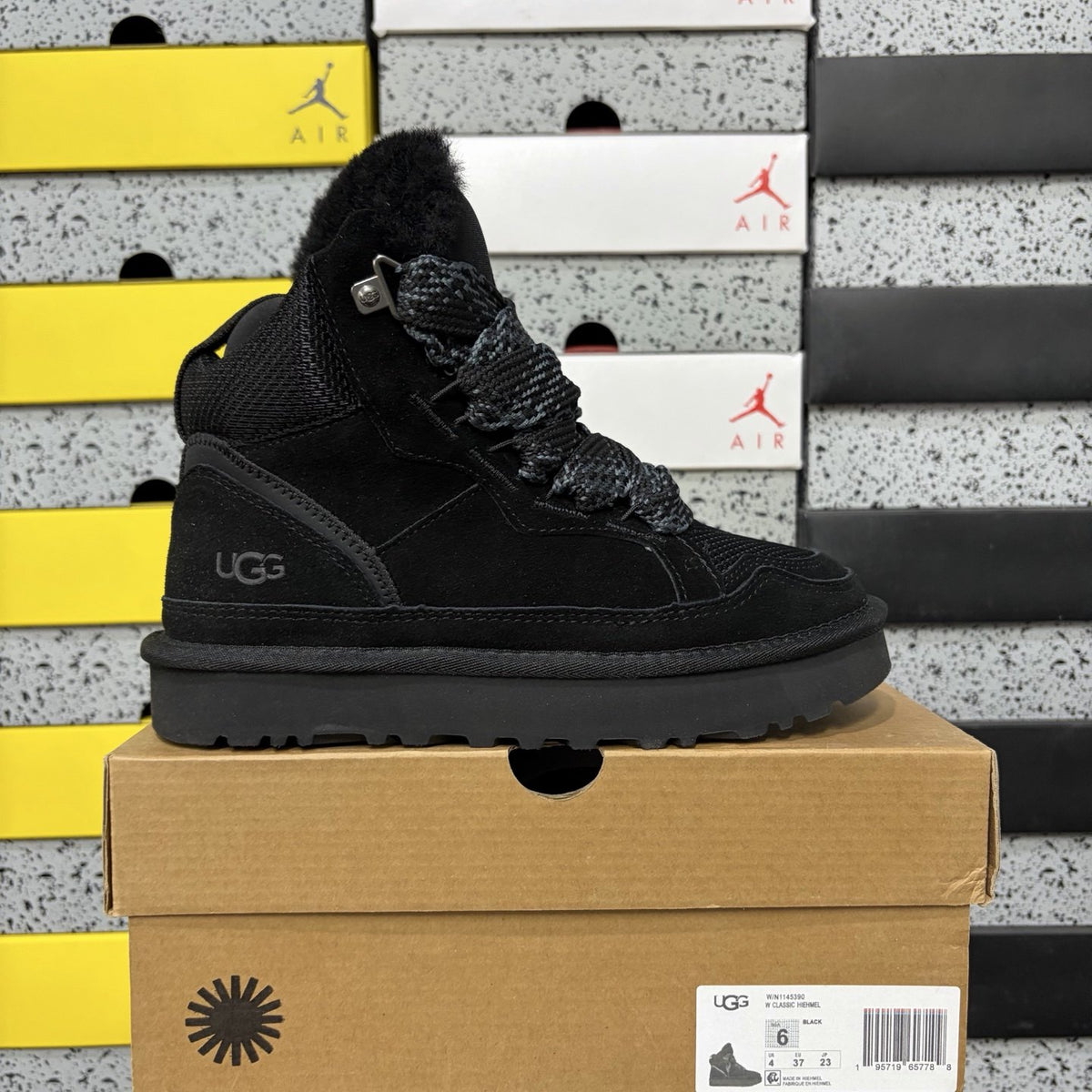 UGG Highmel 'Black'