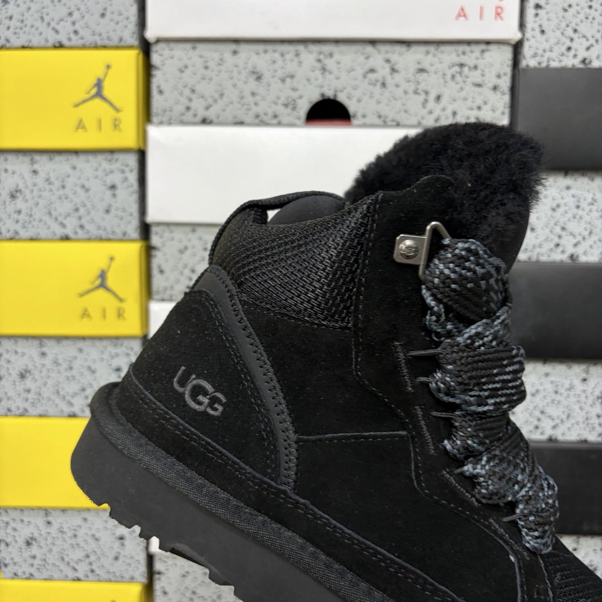 UGG Highmel 'Black' — vue 6