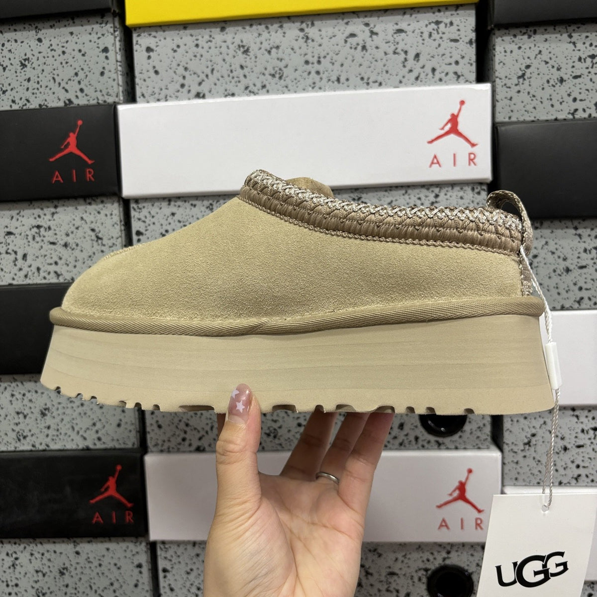 UGG Tazz 'Sand' — vue 2