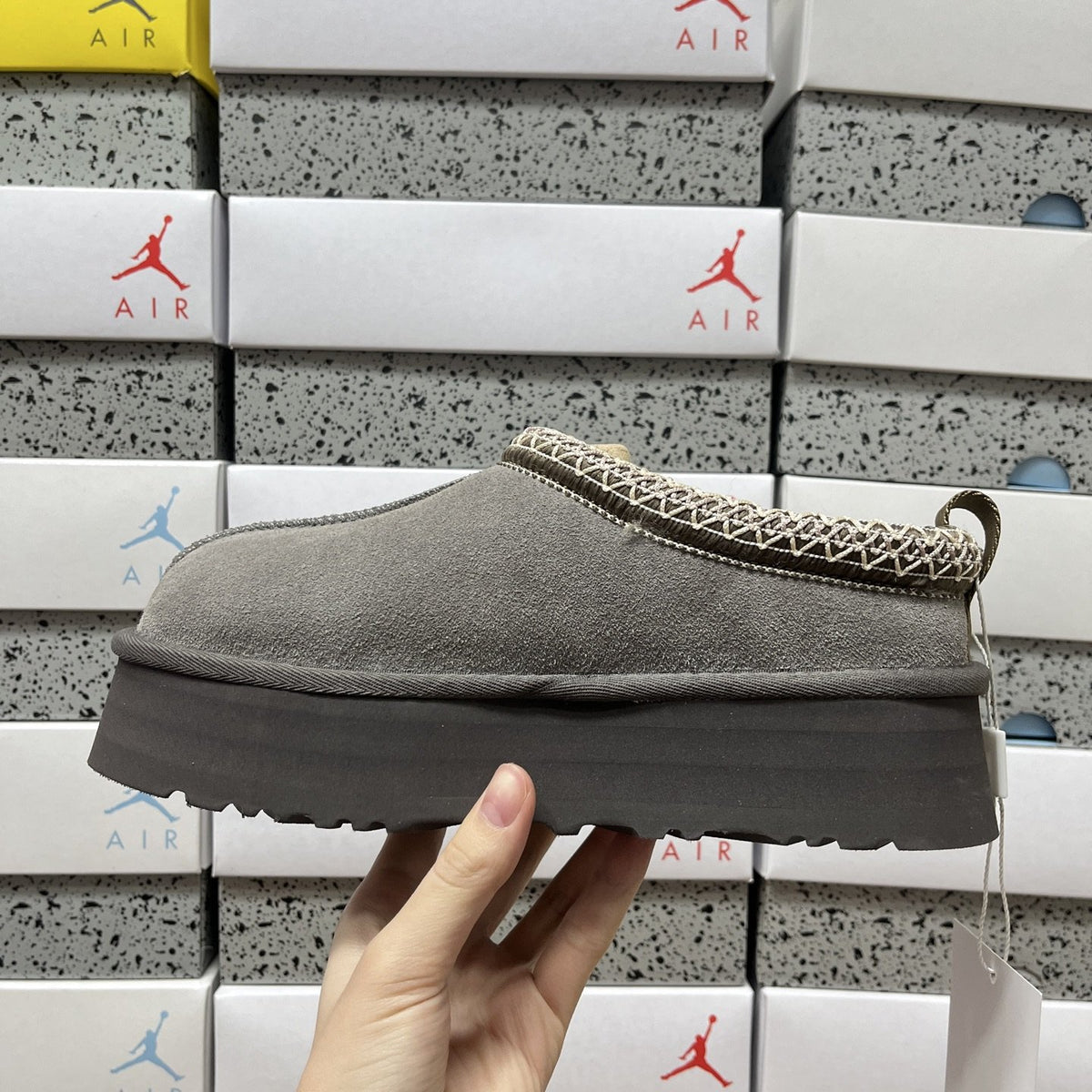 UGG Tazz 'Grey' — vue 2