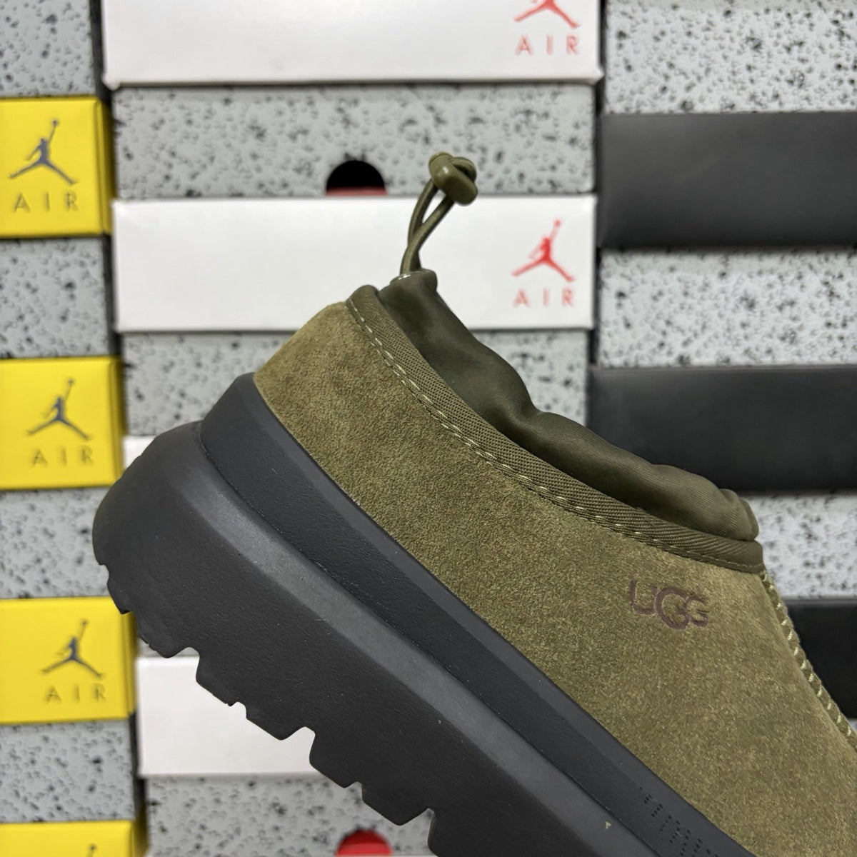UGG Tasman Weather Hybrid 'Army Green' — vue 6