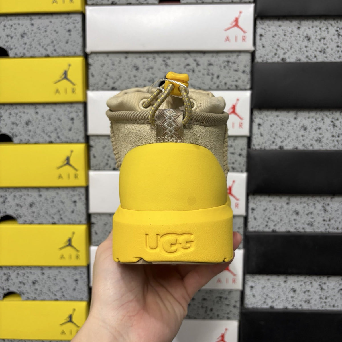 UGG Classic Mini Weather Hybrid 'Yellow' — vue 4