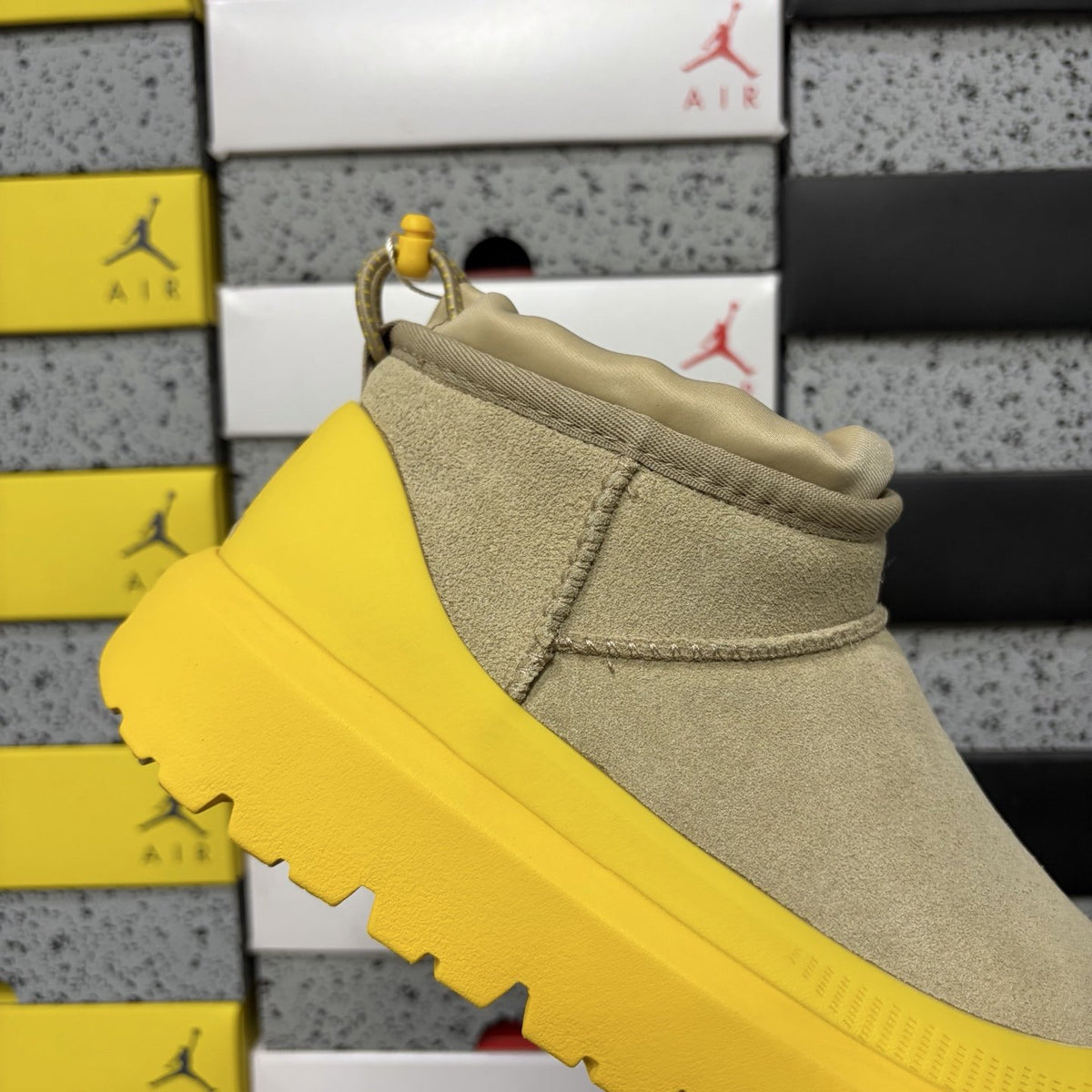 UGG Classic Mini Weather Hybrid 'Yellow' — vue 6