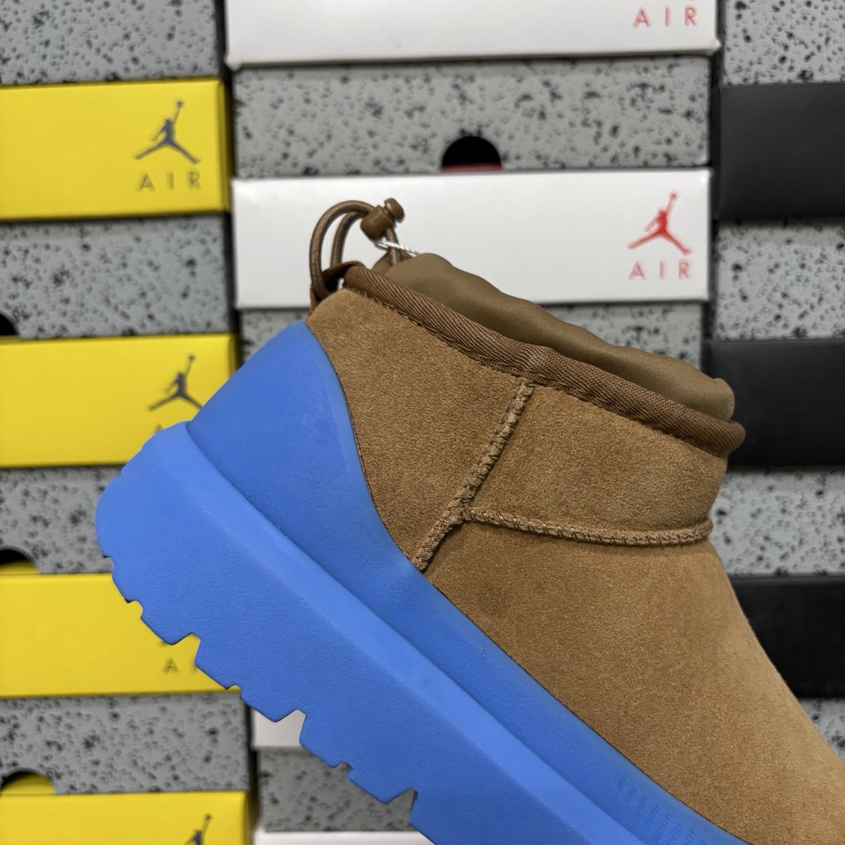 UGG Classic Mini Weather Hybrid 'Blue' — vue 6