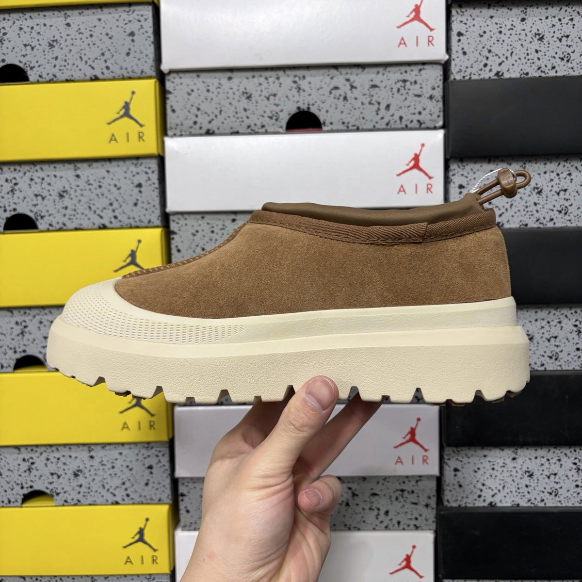 UGG Tasman Weather Hybrid 'Chestnut Beige' — vue 2