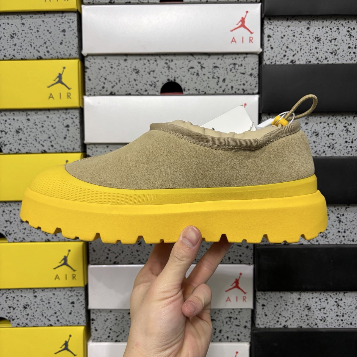 UGG Tasman Weather Hybrid 'Chestnut Yellow' — vue 2