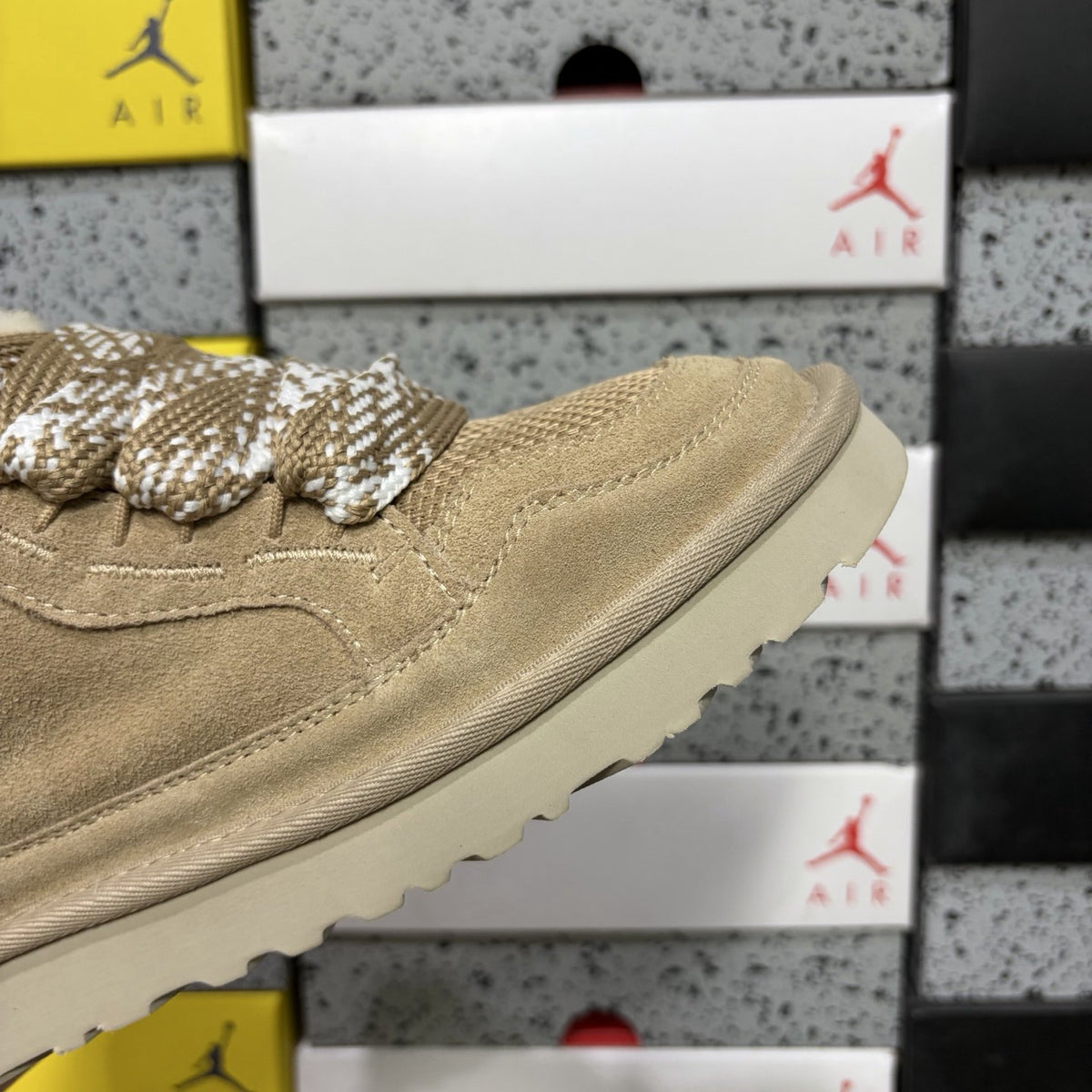 UGG Lowmel 'Sand' — vue 7