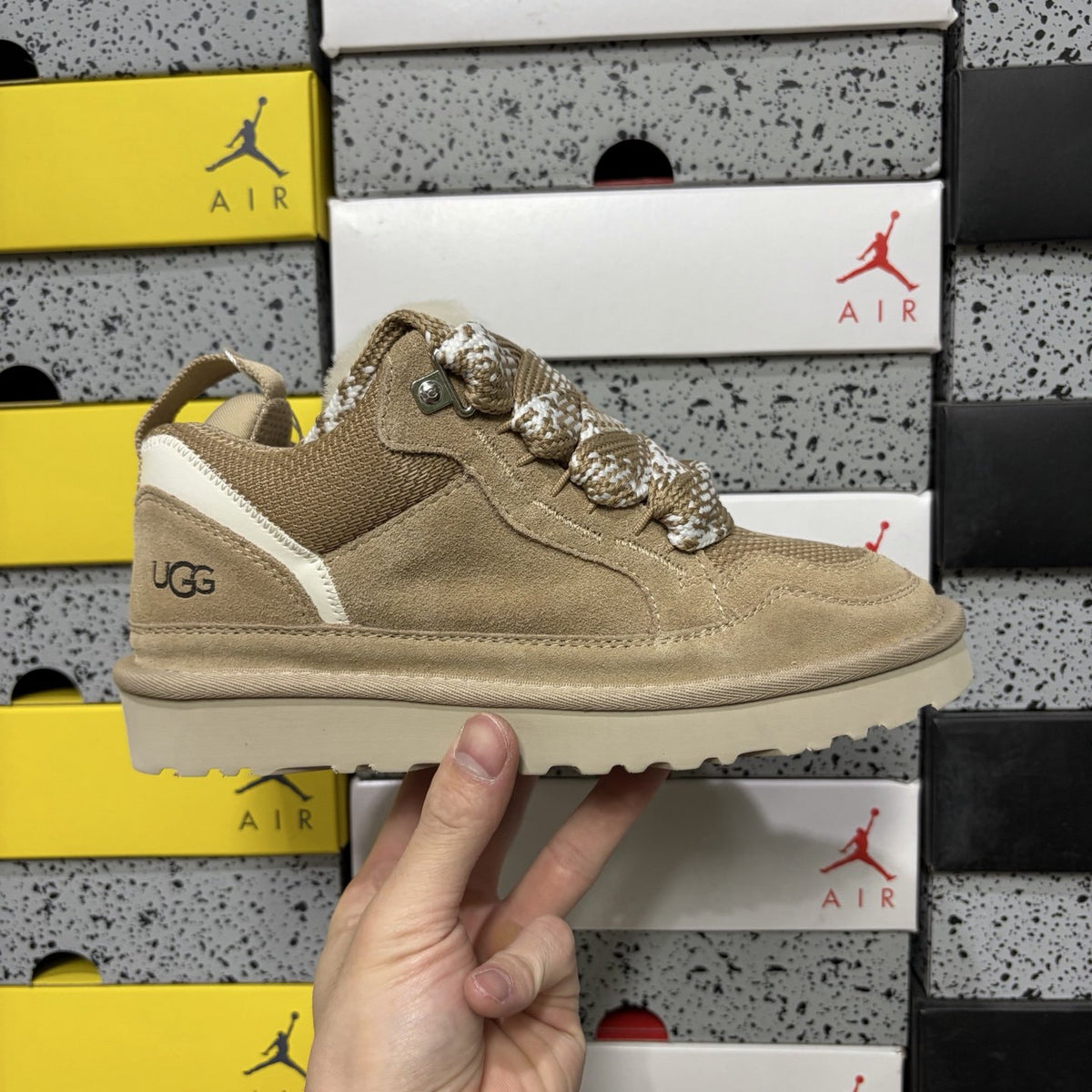 UGG Lowmel 'Sand' — vue 9