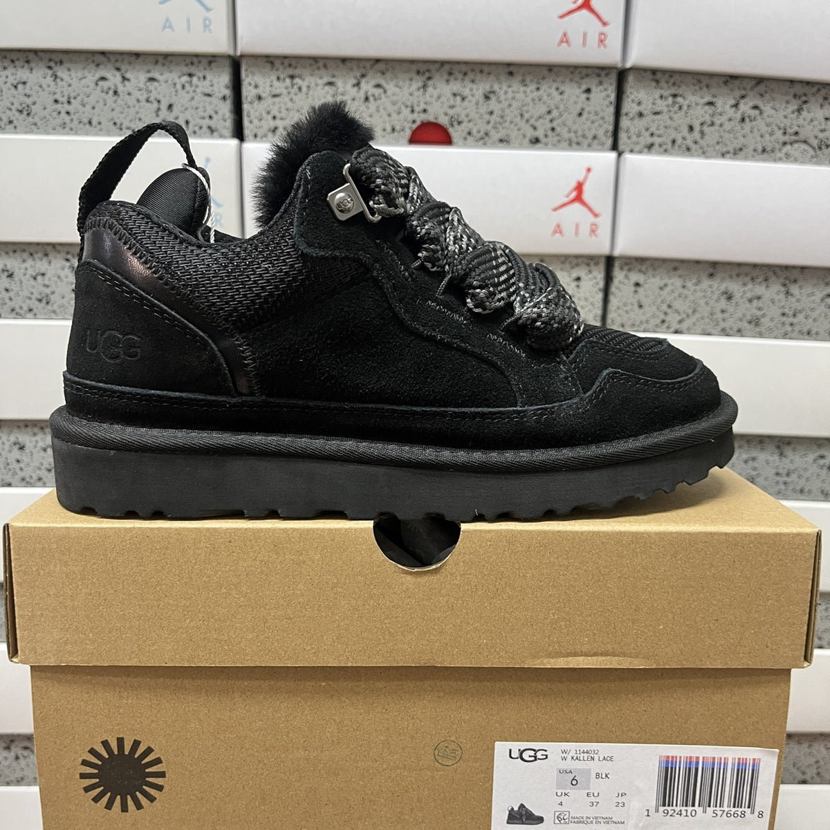 UGG Lowmel 'Black'