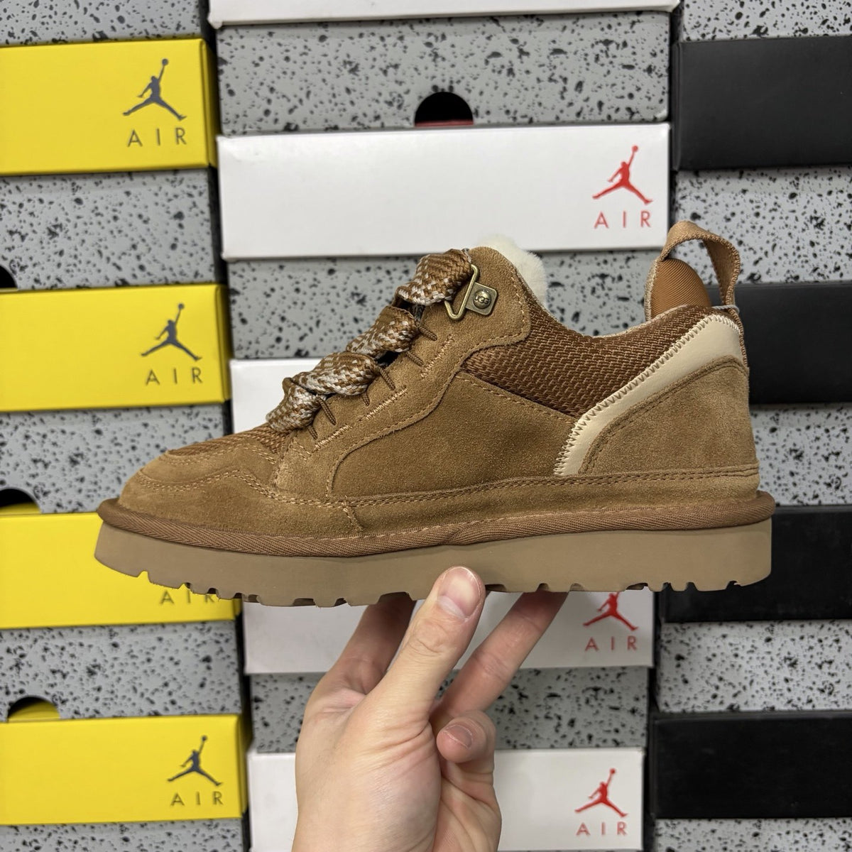 UGG Lowmel 'Chestnut' — vue 2