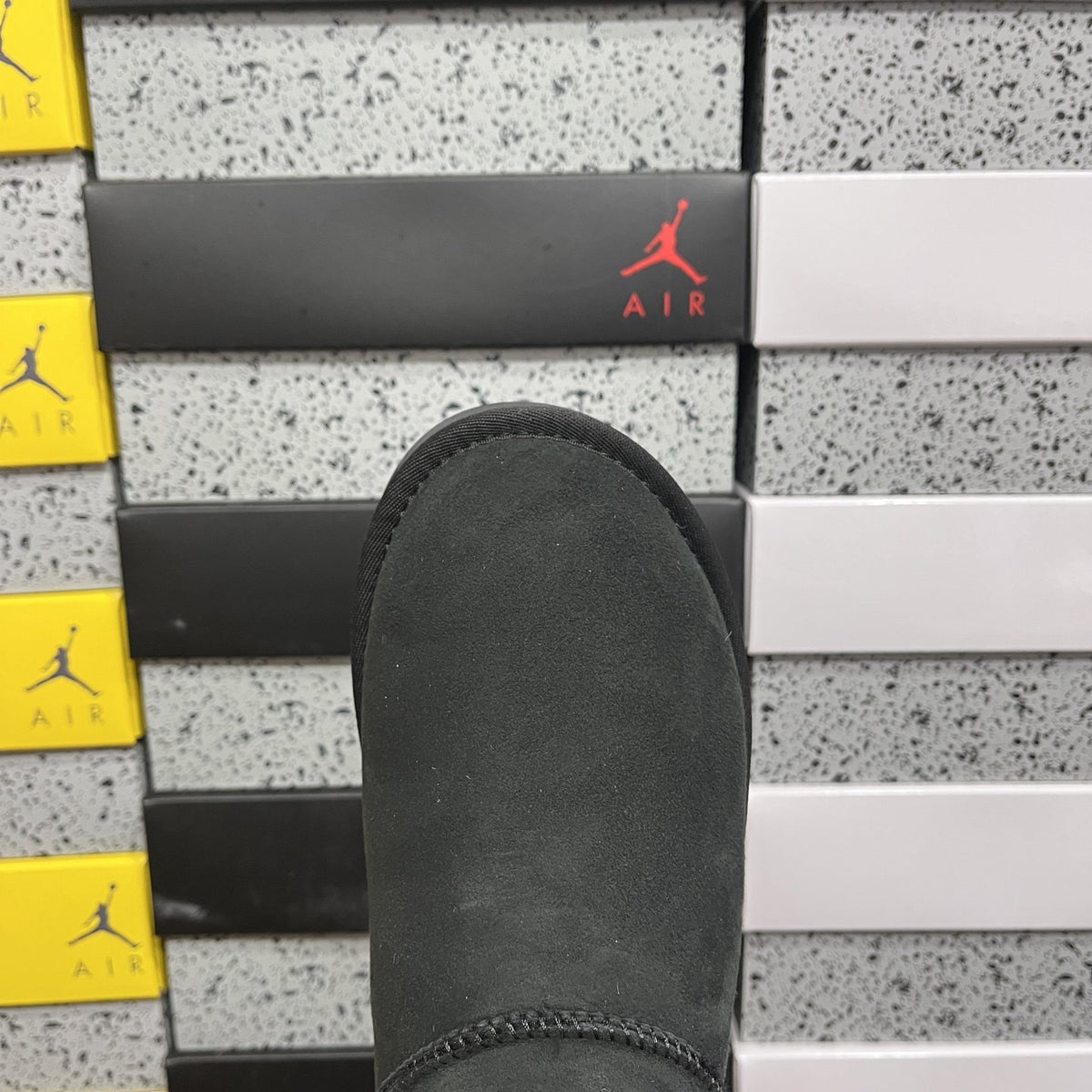 UGG Classic Mini II 'Black' — vue 8