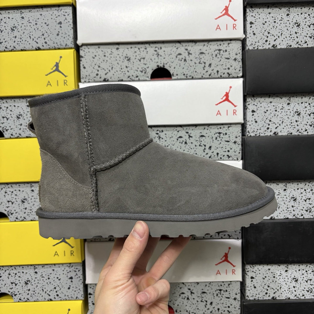 UGG Classic Mini II 'Grey' — vue 9